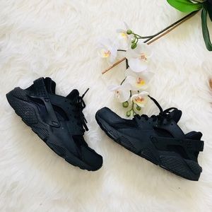 Nike Huarache Black